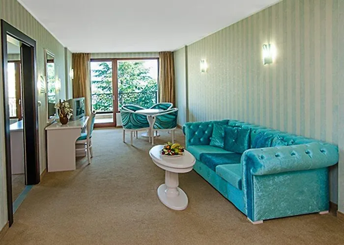 Хотел моко бийч под управлението на грифид - 24 часа ултра ол инклузив и частен плаж Златни пясъци